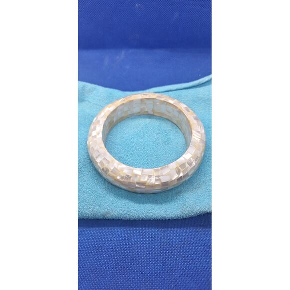 Inlaid Mother Of Pearl mosaic cream color bangle bracelet- mint condition! - Picture 1 of 7